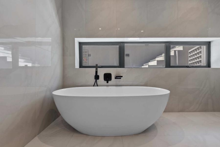 5 Bedroom Property for Sale in Camps Bay Western Cape